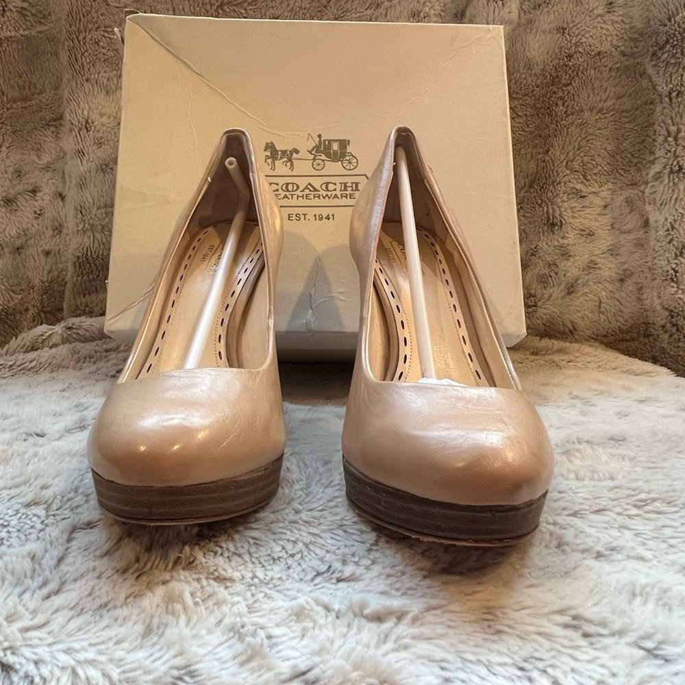Coach Buffy Soft Leather Camel Pump